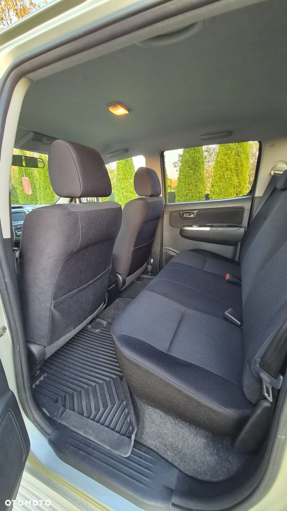 Toyota Hilux - 15