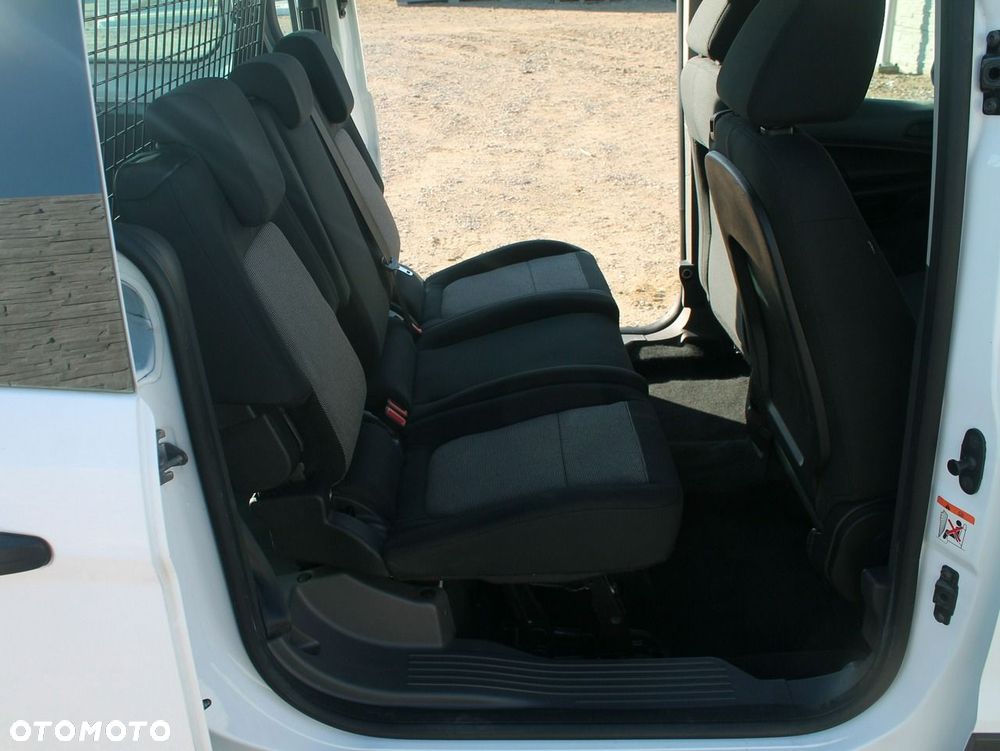 Ford Transit Connect - 17