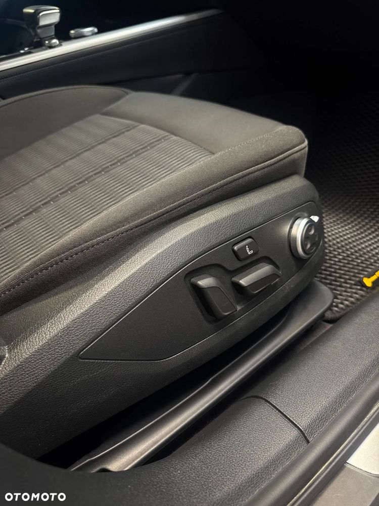 Audi A4 Avant 40 TDI Quattro S tronic - 14