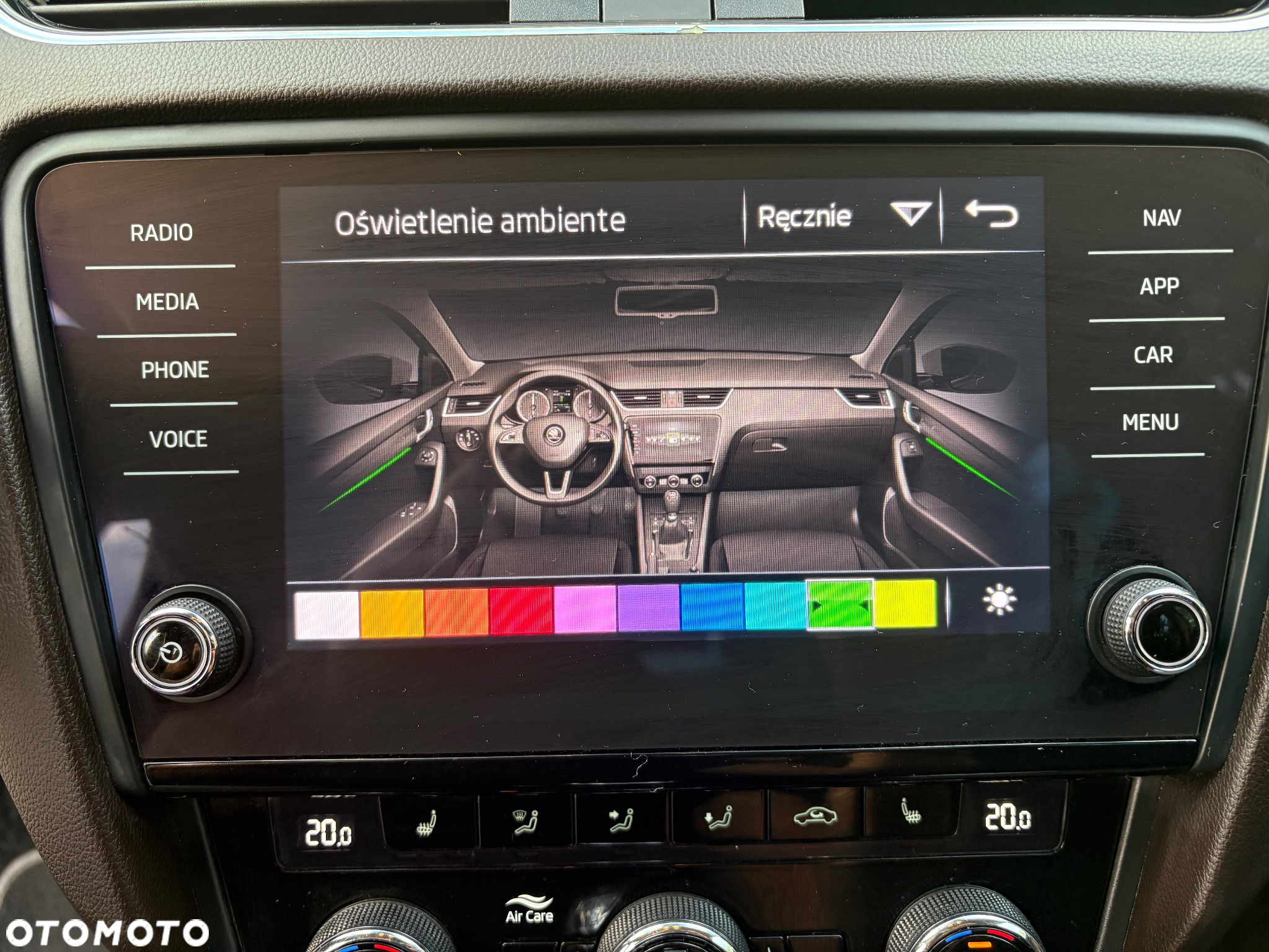 Skoda Octavia 2.0 TSI L&K DSG - 25