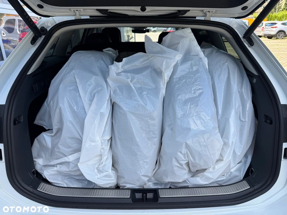 Volkswagen Passat - 36