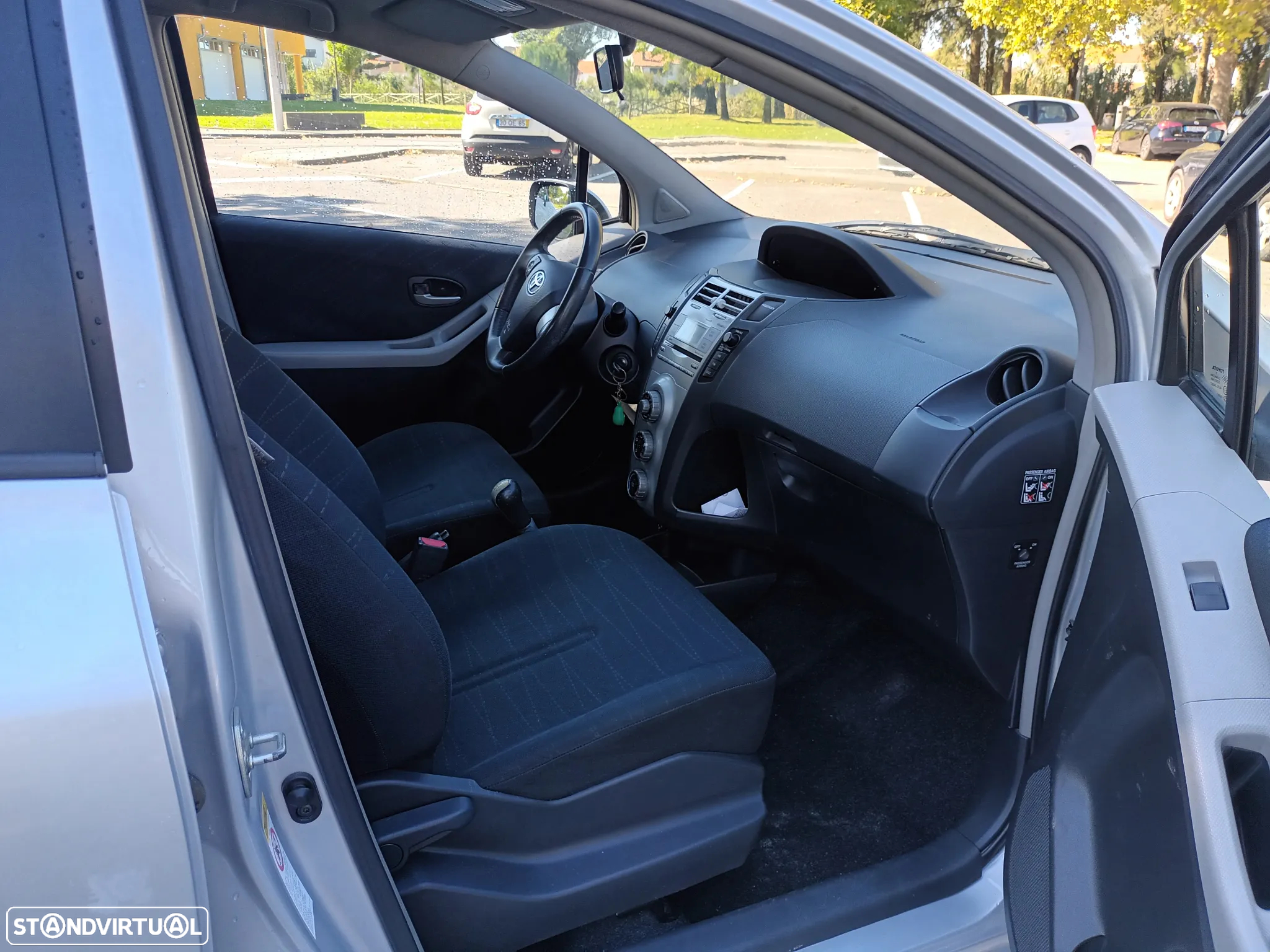 Toyota Yaris 1.4 D-4D AC Manual - 4
