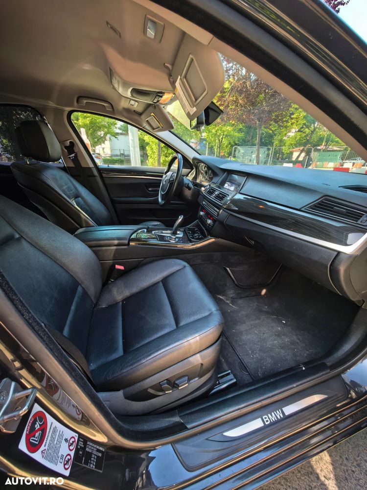 BMW Seria 5 525d xDrive - 9