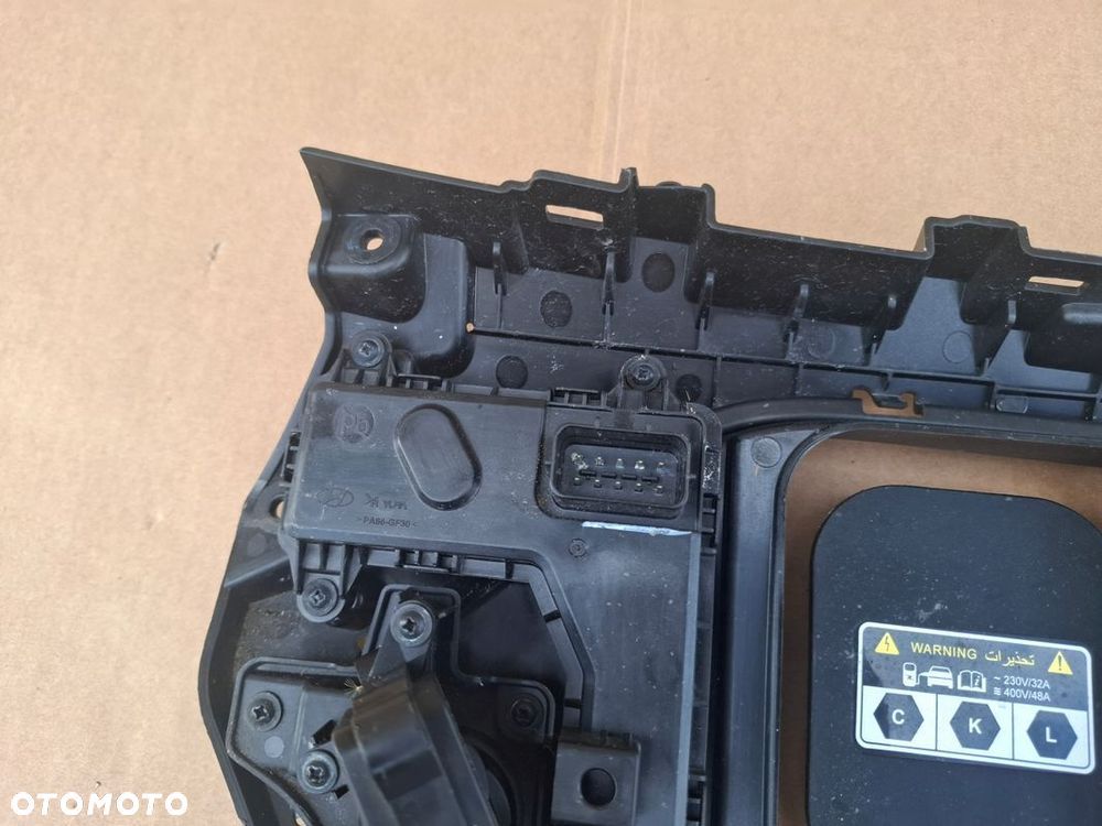 KLAPKA GNIAZDO ŁADOWANIA HYUNDAI KONA II EV ORYGINAŁ - 8