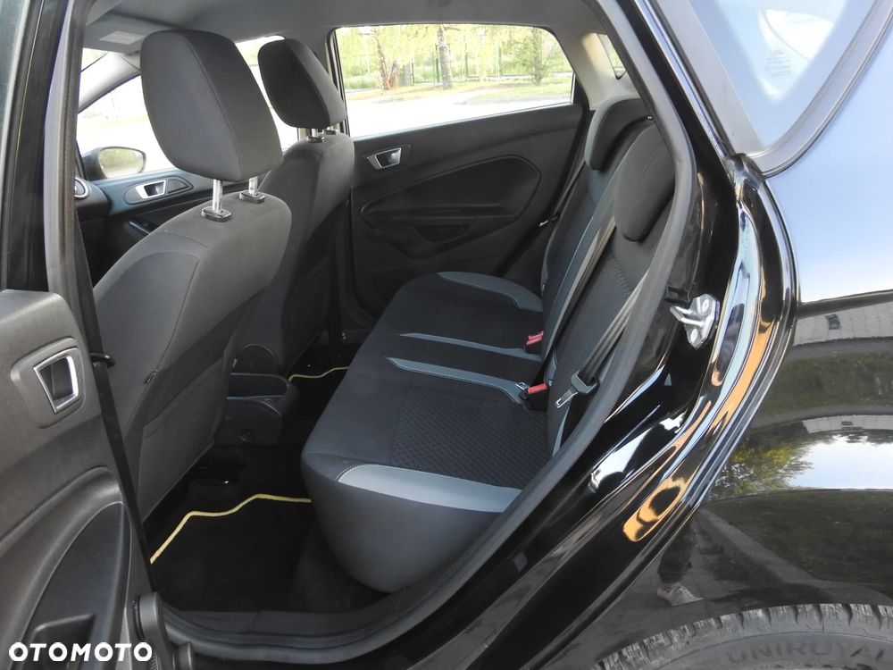 Ford Fiesta - 9