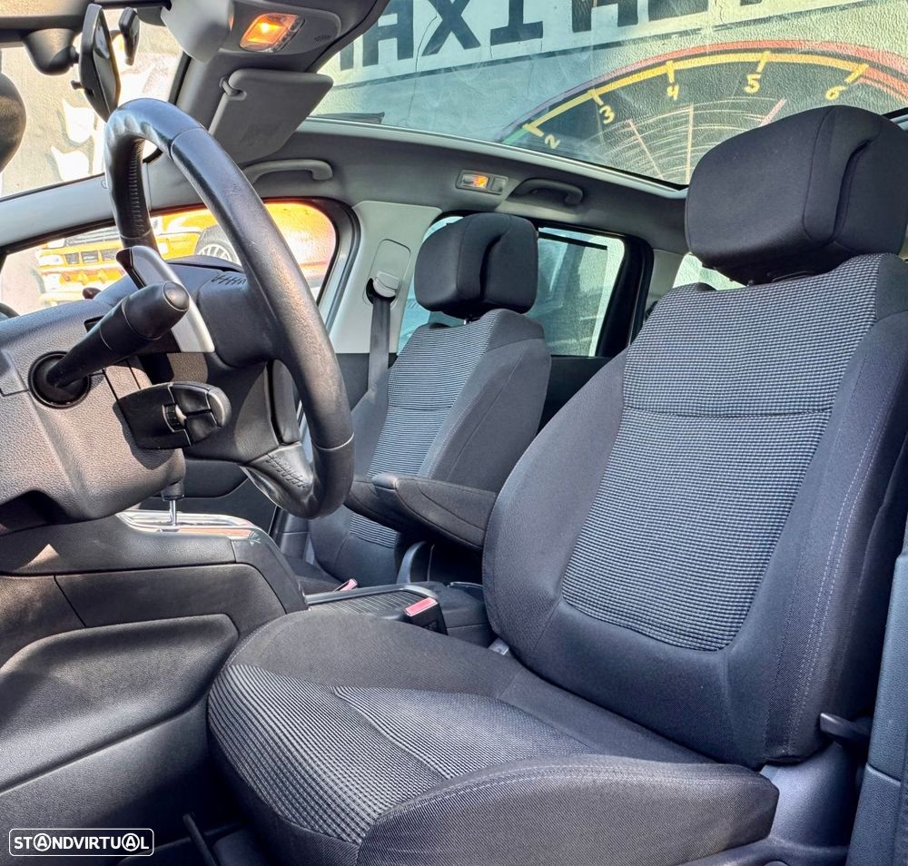 Peugeot 5008 1.6 HDi Executive CMP6 - 6