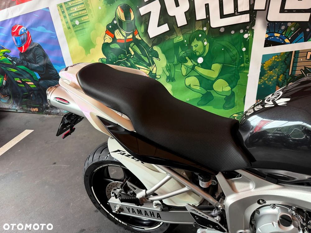 Yamaha FZ - 16