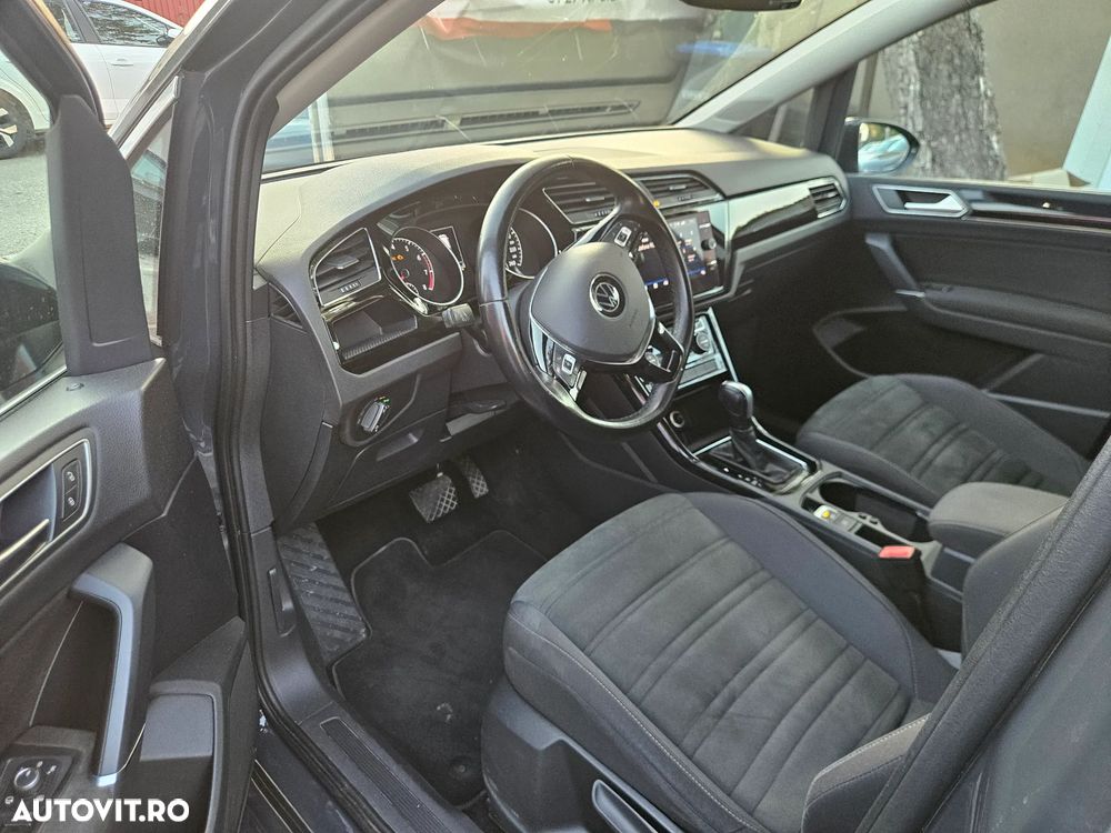 Volkswagen Touran 1.5 TSI DSG Highline - 11