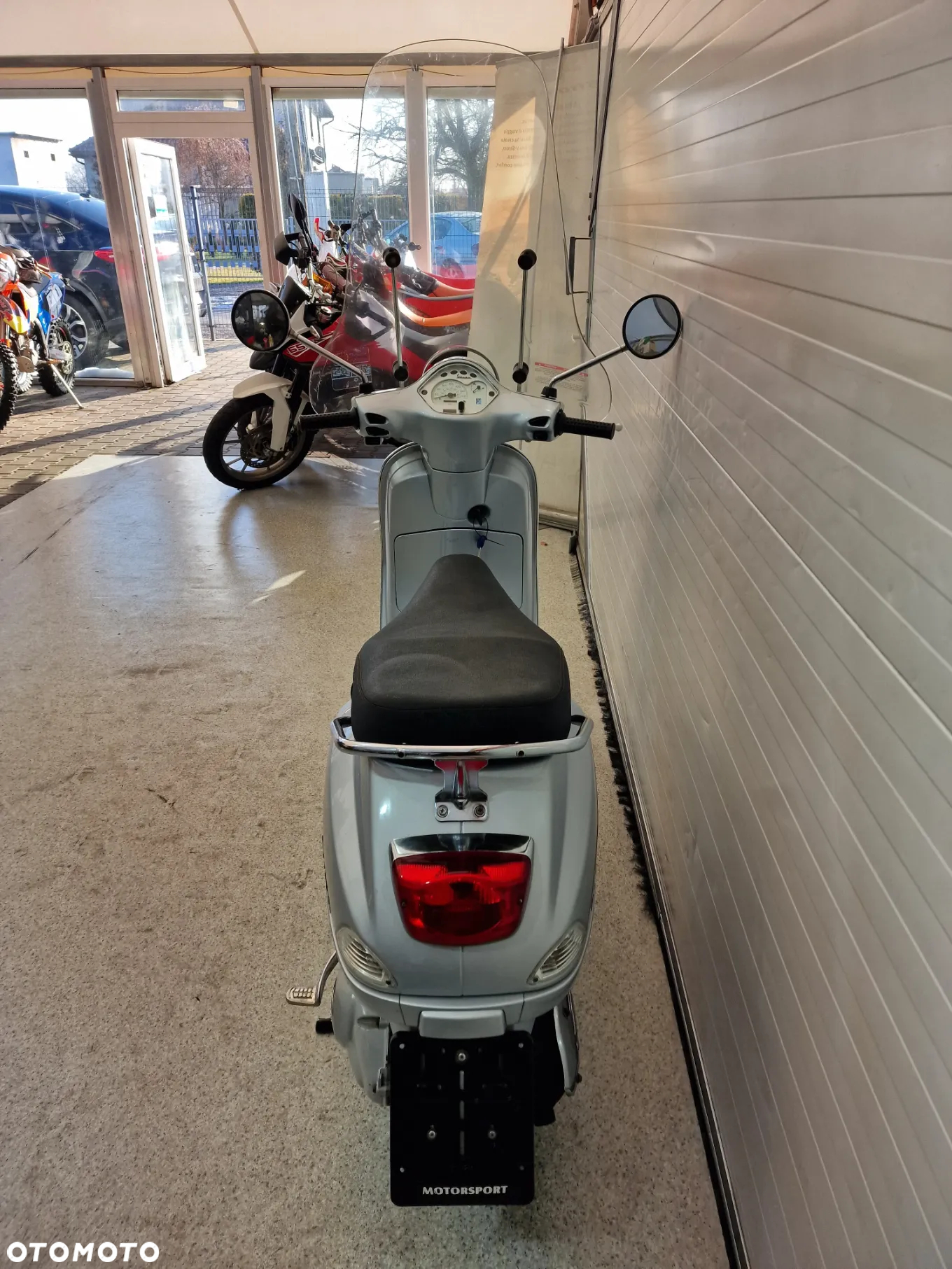 Piaggio Vespa - 5