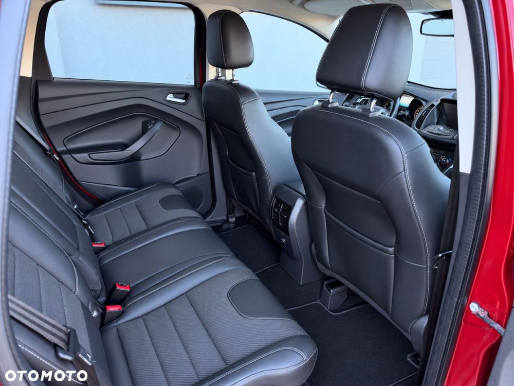 Ford Kuga 1.5 EcoBoost 2x4 Titanium - 34