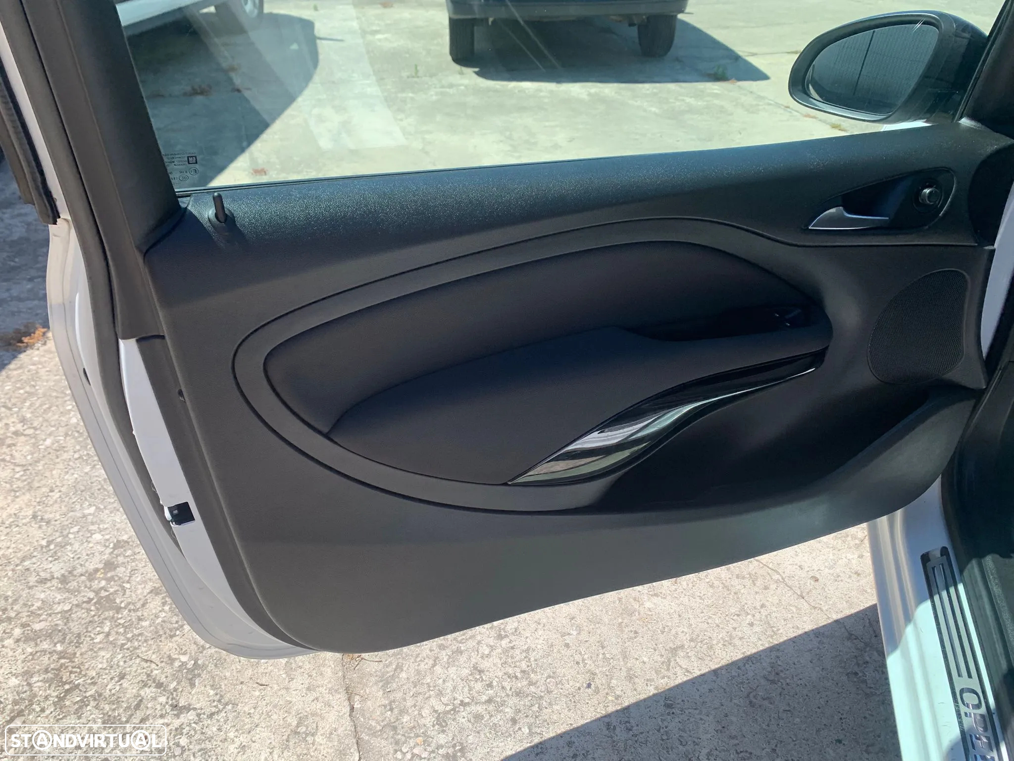 Opel Adam 1.0 T Glam - 10