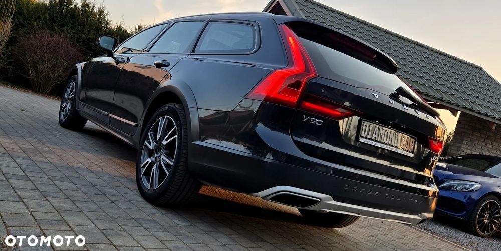 Volvo V90 Cross Country D5 AWD Geartronic Pro - 21