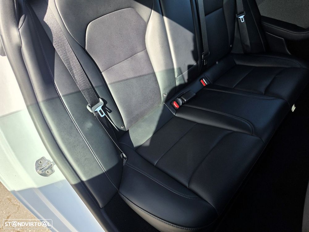 Tesla Model 3 Standard Range Plus RWD - 36