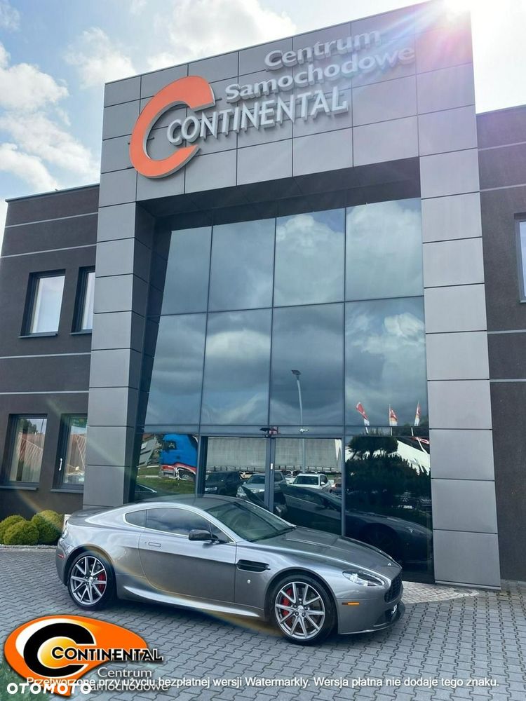 Aston Martin V8 Vantage - 19