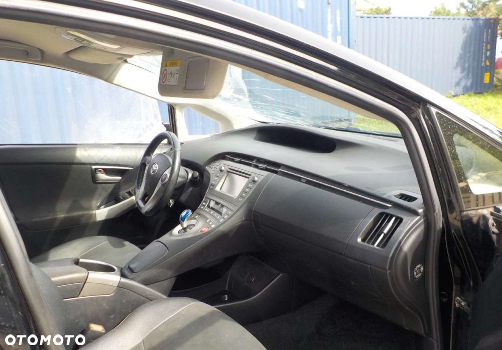 Toyota Prius - 13