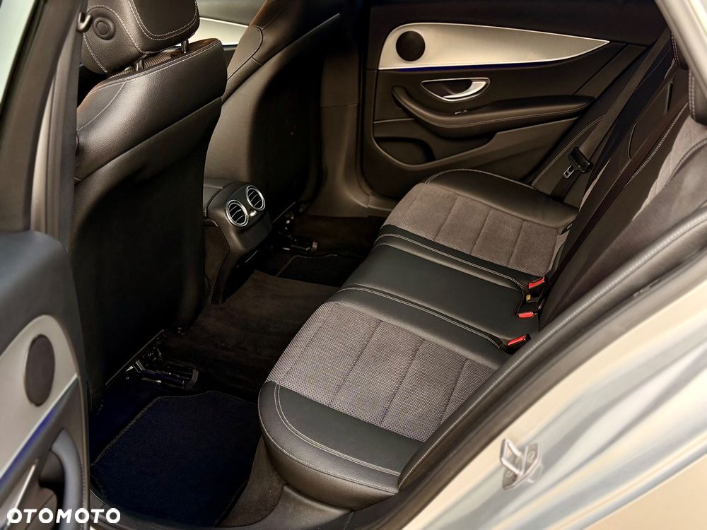 Mercedes-Benz Klasa E - 8