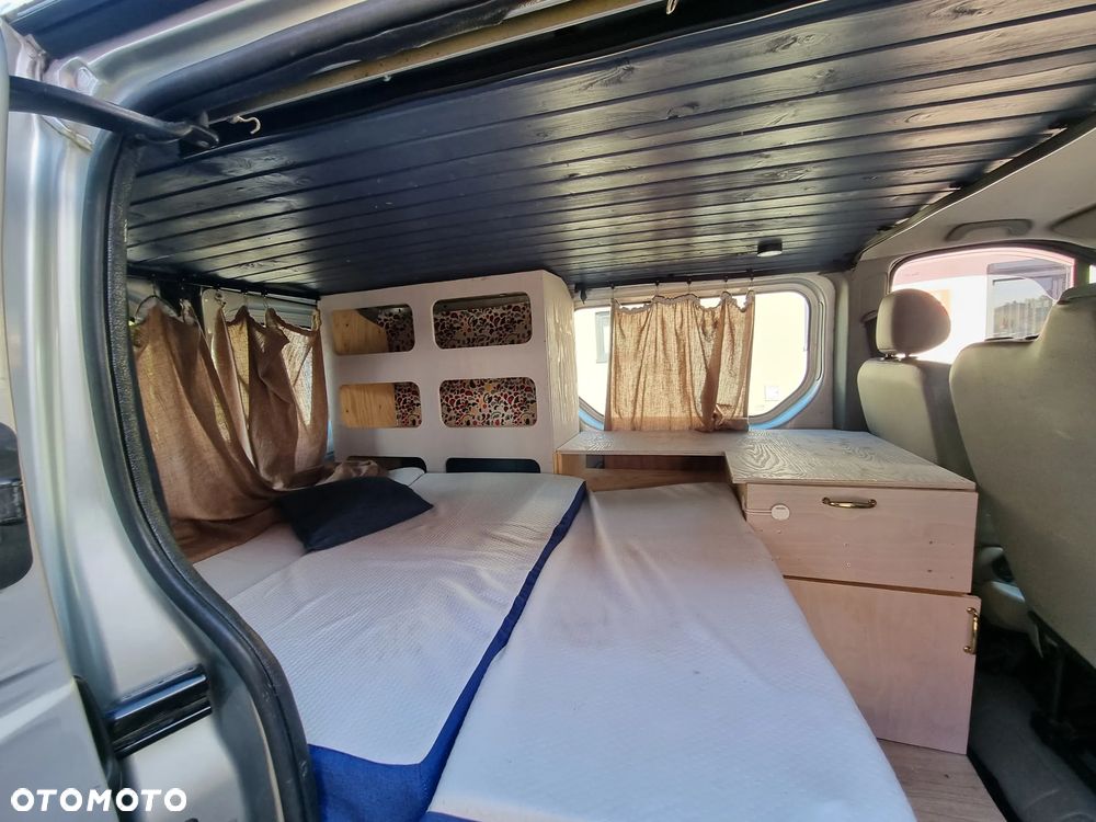 Renault Trafic - 15