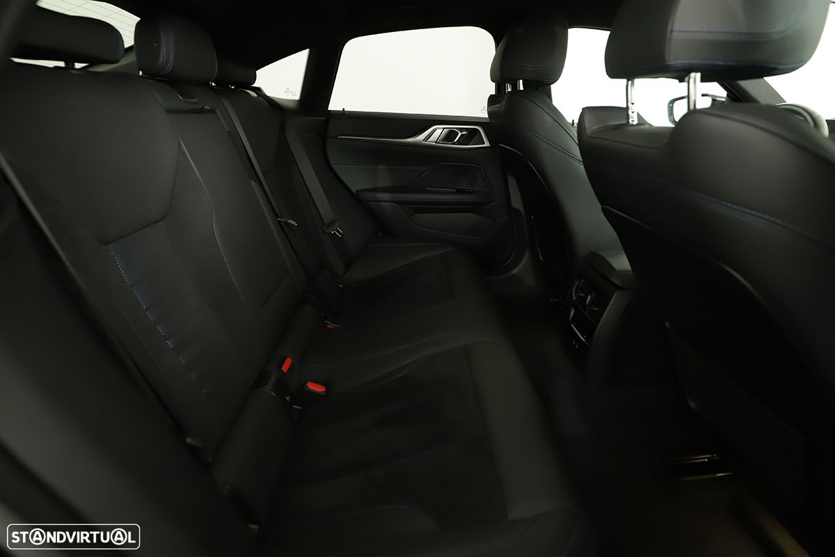 BMW 420 Gran Coupé i Pack Desportivo M Auto - 27