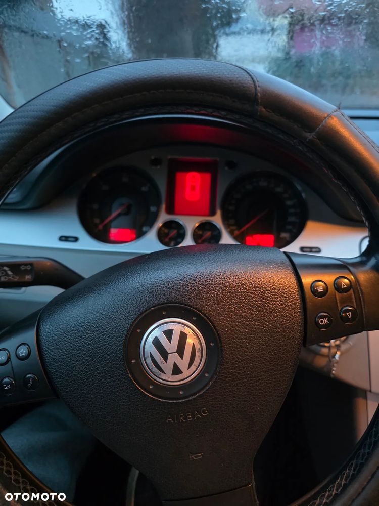 Volkswagen Passat 2.0 TDI DPF DSG Highline - 4