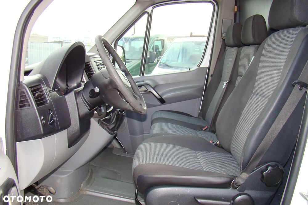 Mercedes-Benz Sprinter - 8