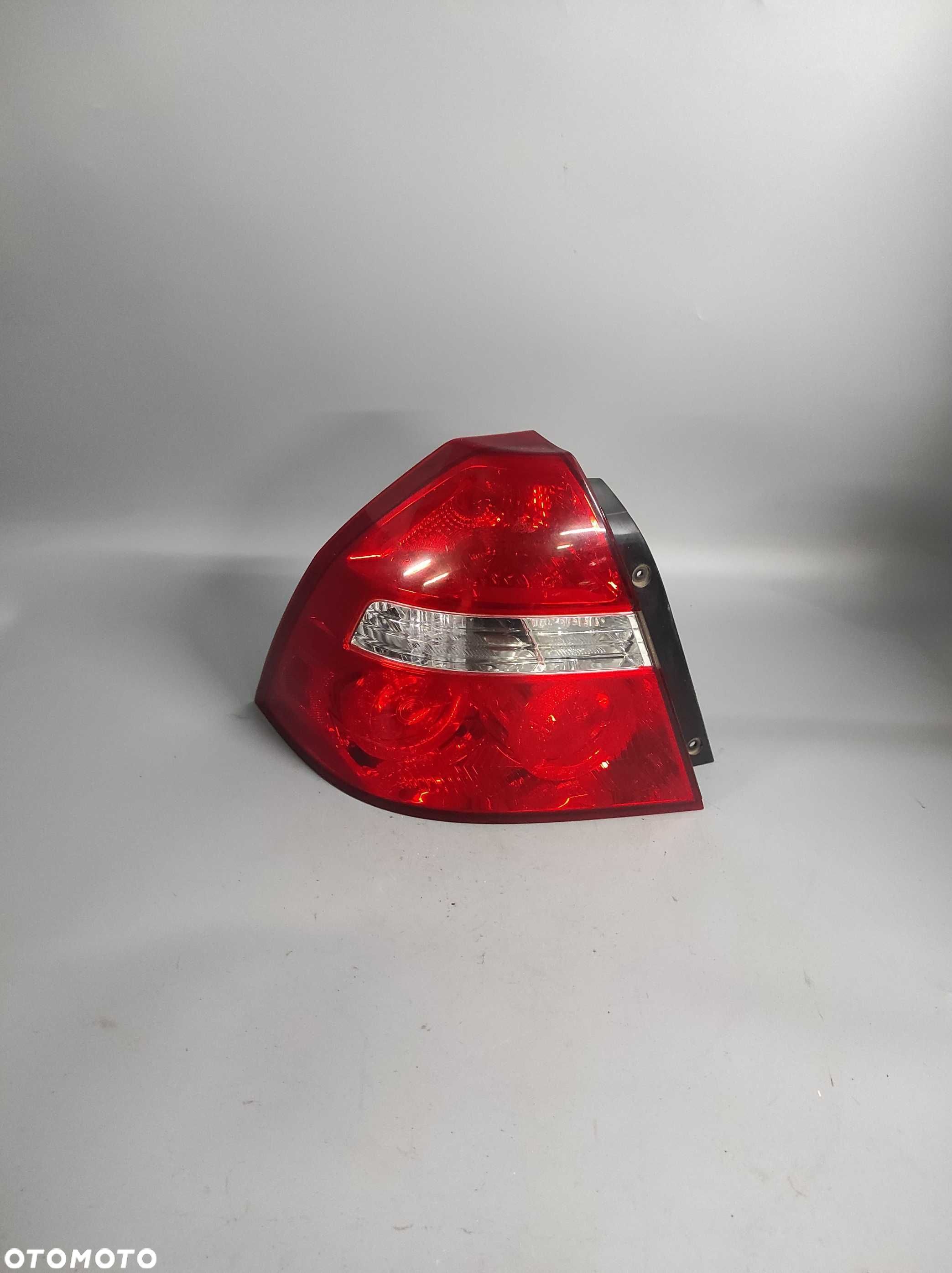 CHEVROLET AVEO II T250 Sedan, Lampa tylna lewa - 1