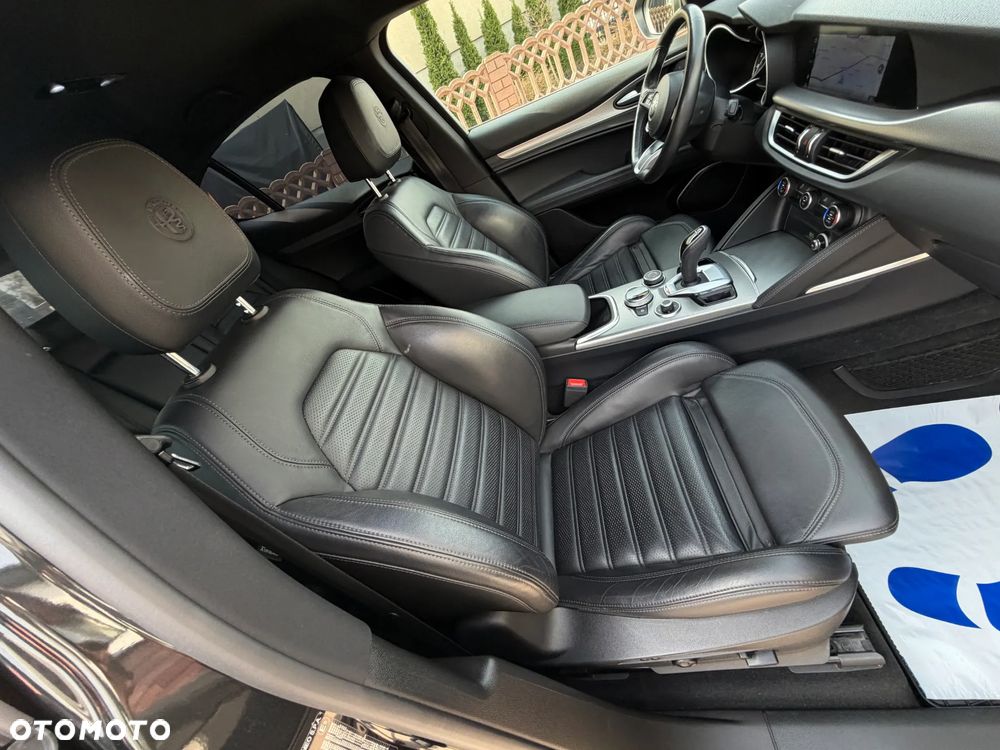 Alfa Romeo Stelvio 2.0 Turbo Veloce Q4 - 14