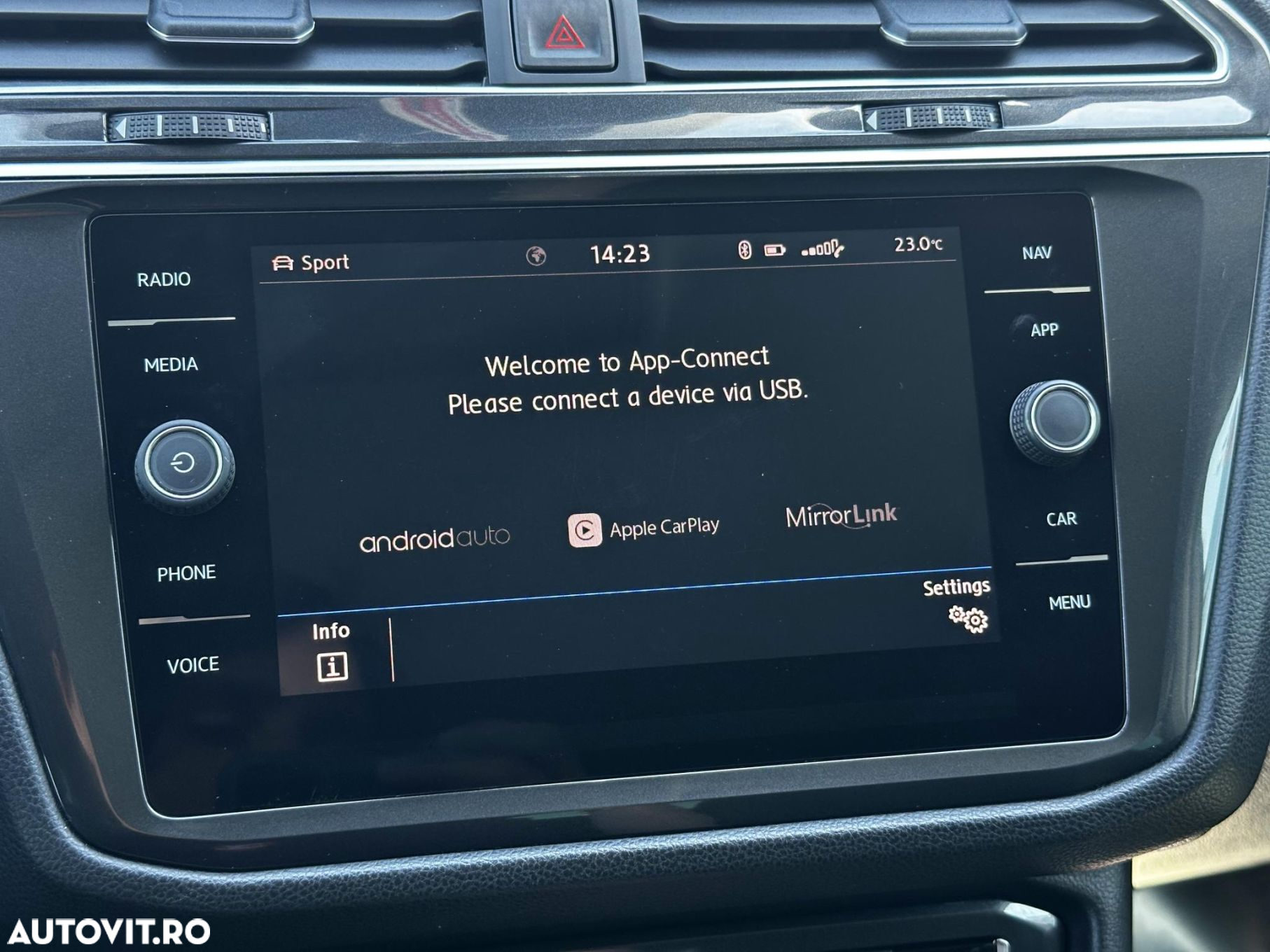 Volkswagen Tiguan - 15