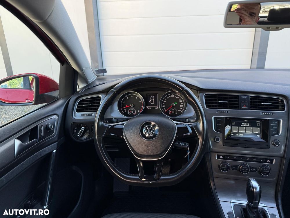 Volkswagen Golf 1.2 TSI BlueMotion Technology DSG Comfortline - 20