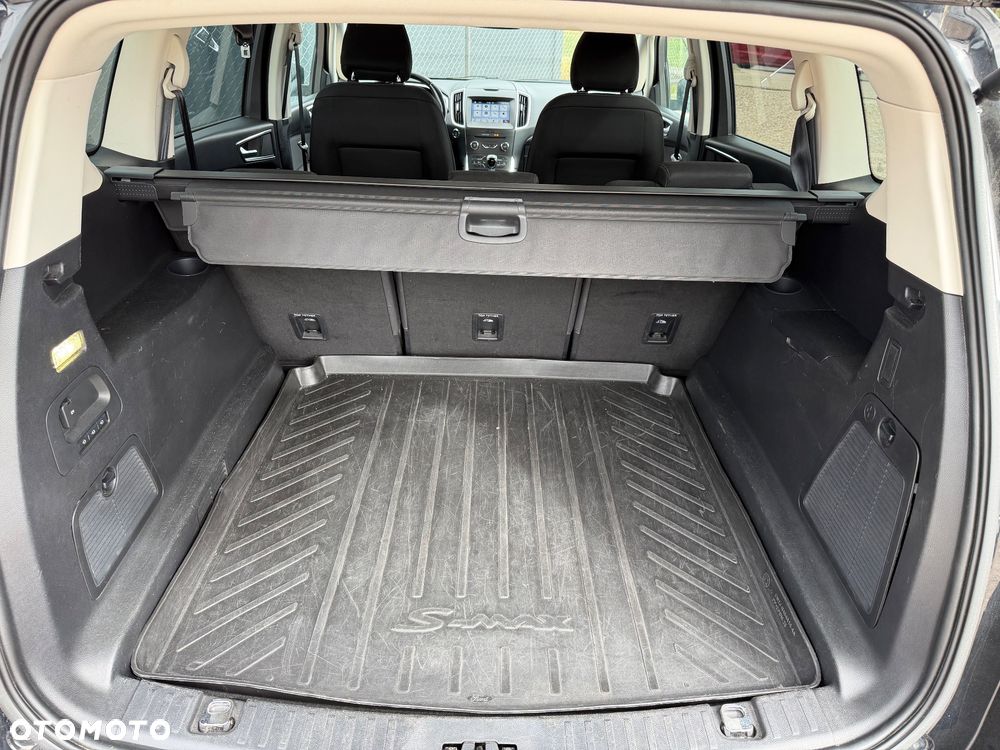 Ford S-Max - 31
