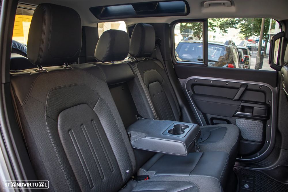 Land Rover Defender 2.0 D 110 AWD S - 34