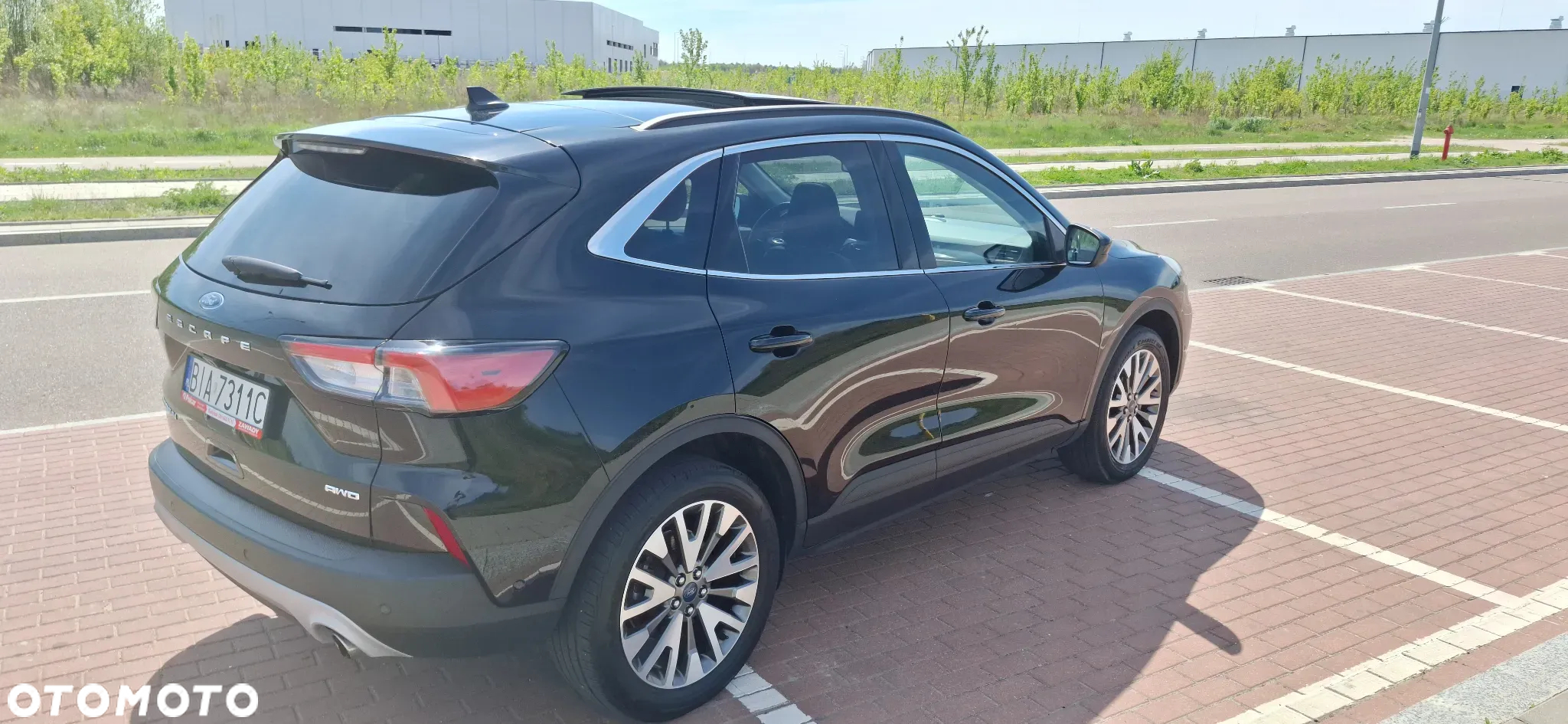 Ford Escape 2.0 EcoBoost AWD Titanium - 23