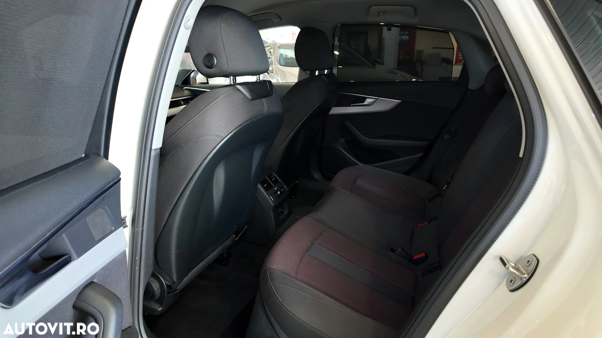 Audi A4 40 TDI S tronic S line - 34