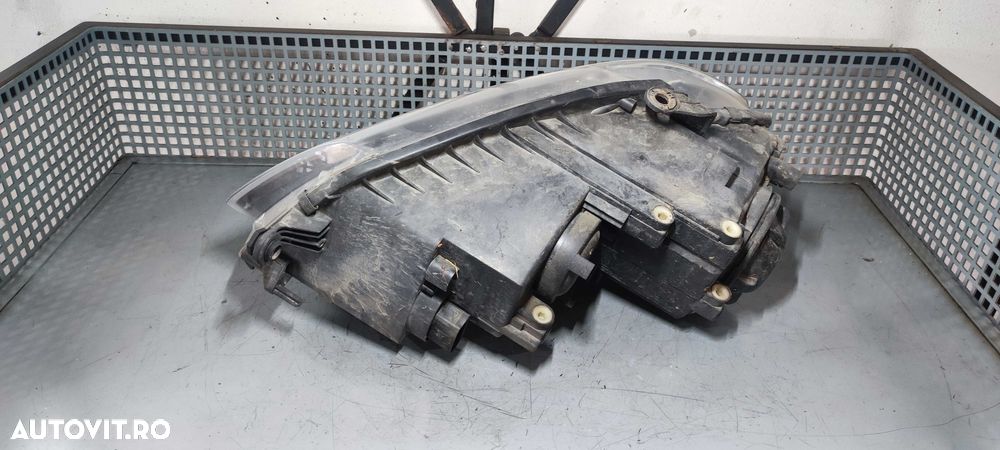 Far dreapta volkswagen vw touran 1T2 cross 1.4 BMY - 4