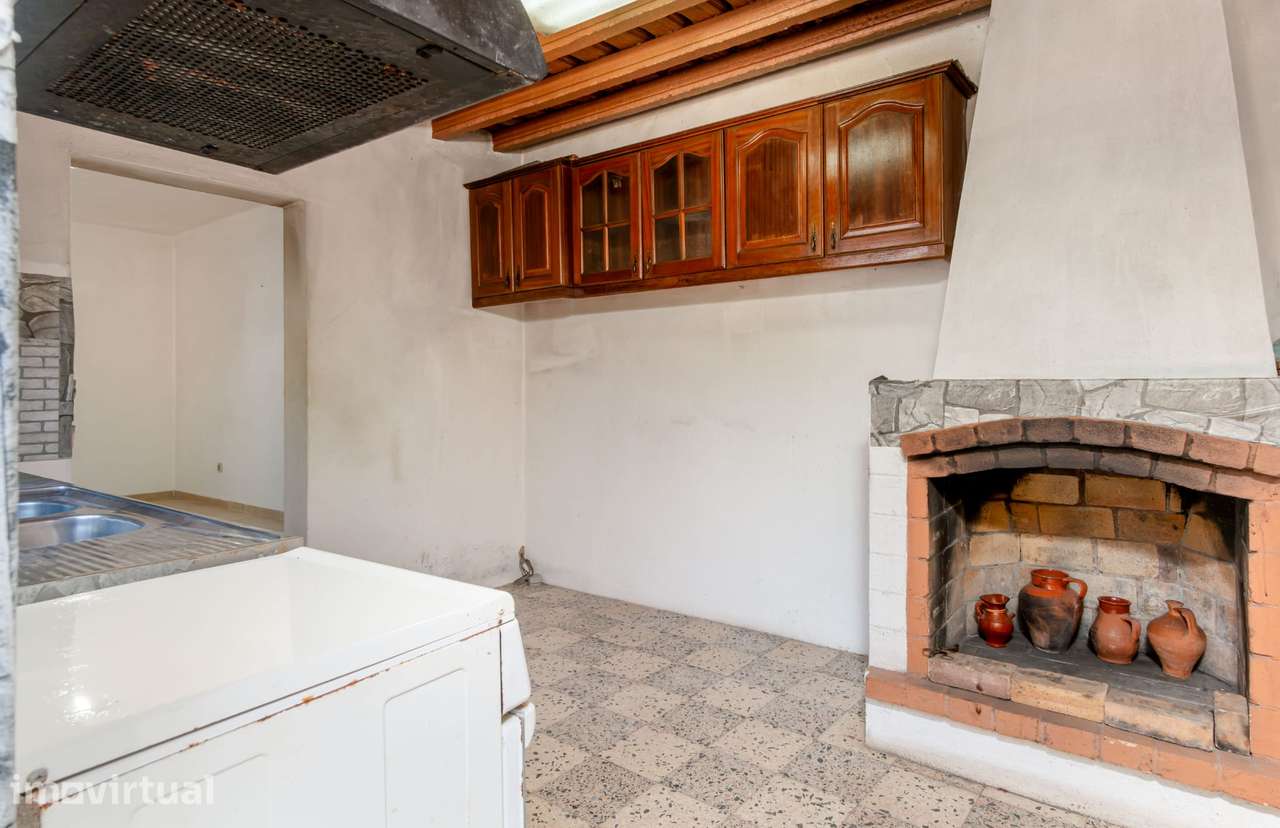 Terreno com Anexo(T1 + Zona de Arrumos) no Pinhal das Formas (AUGI) - Grande imagem: 4/12