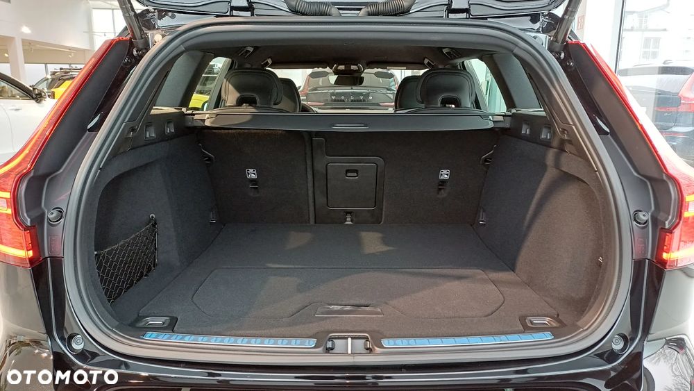 Volvo V60 B4 B Plus Dark - 14