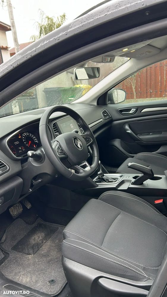 Renault Megane BLUE dCi EDC Zen - 12
