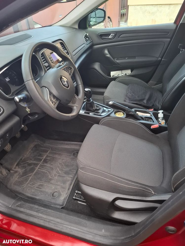 Renault Megane TCe Business - 7