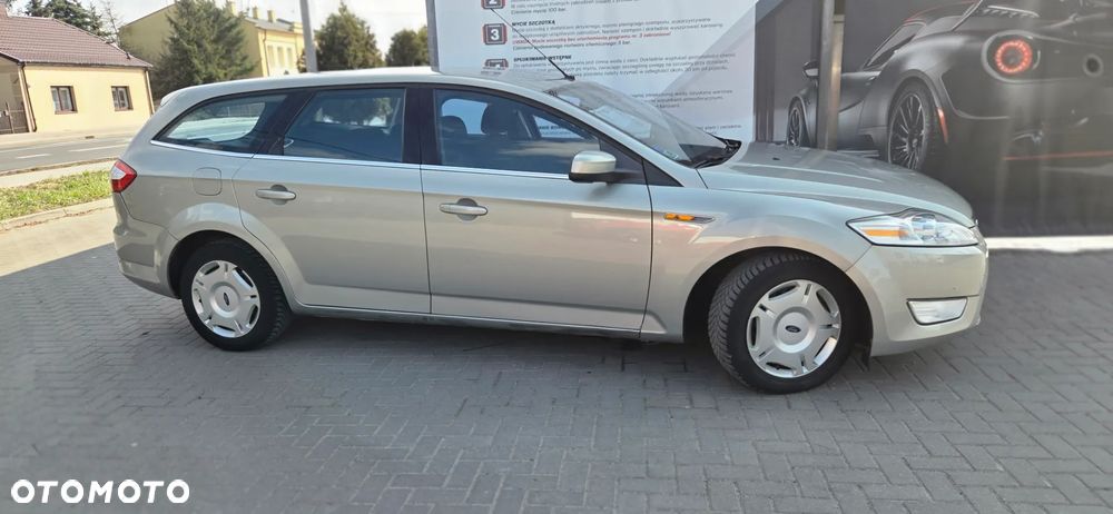 Ford Mondeo 2.0 TDCi Ghia - 13