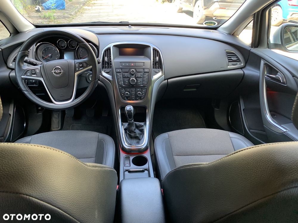 Opel Astra 1.4 Turbo - 12
