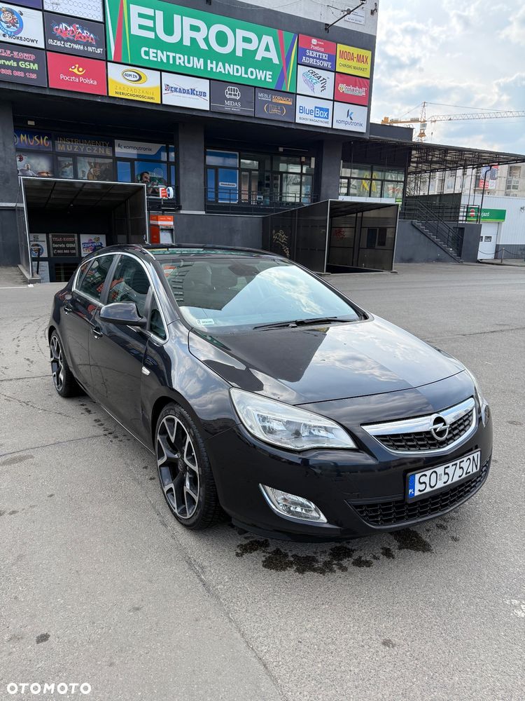Opel Astra 1.6 T Cosmo - 4
