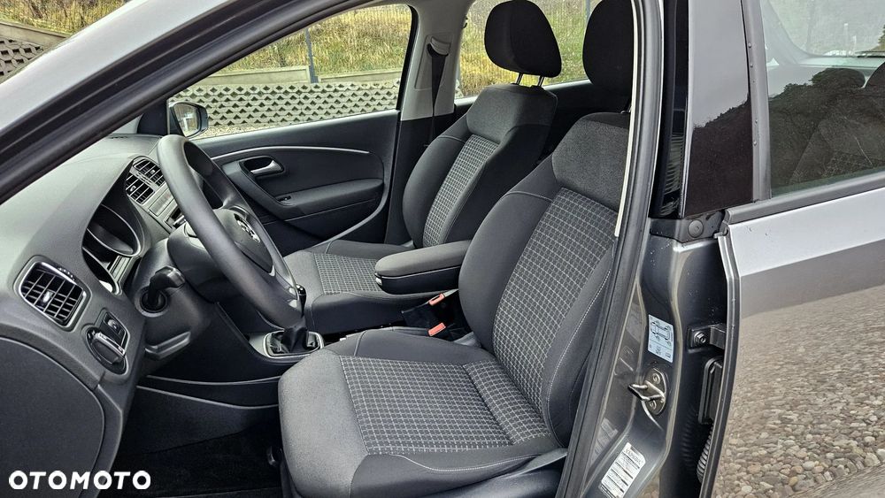 Volkswagen Polo 1.4 TDI (Blue Motion Technology) Comfortline - 29