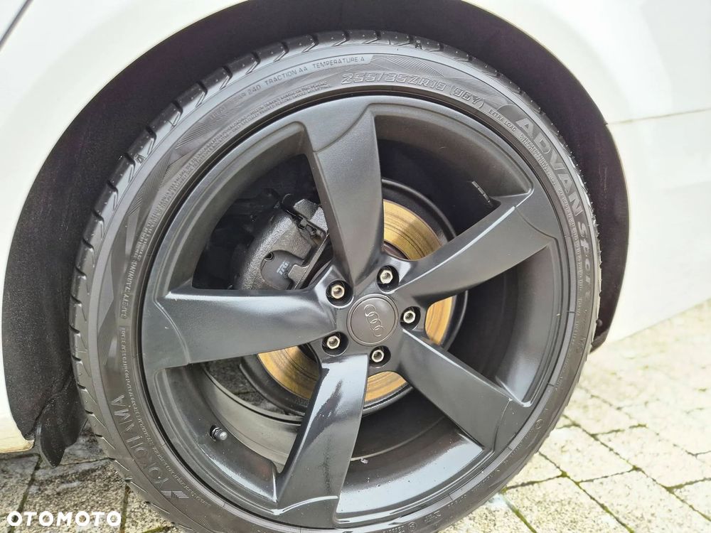 Audi A2 - 8