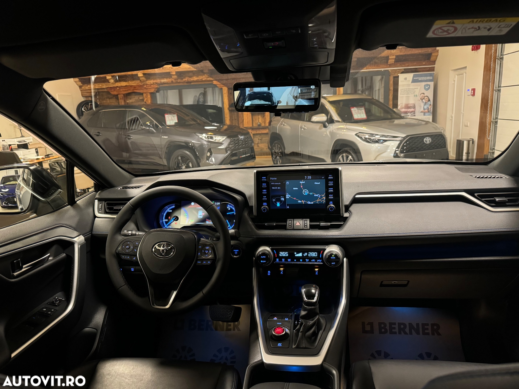 Toyota RAV4 2.5 4x4 Hybrid Team Deutschland - 14