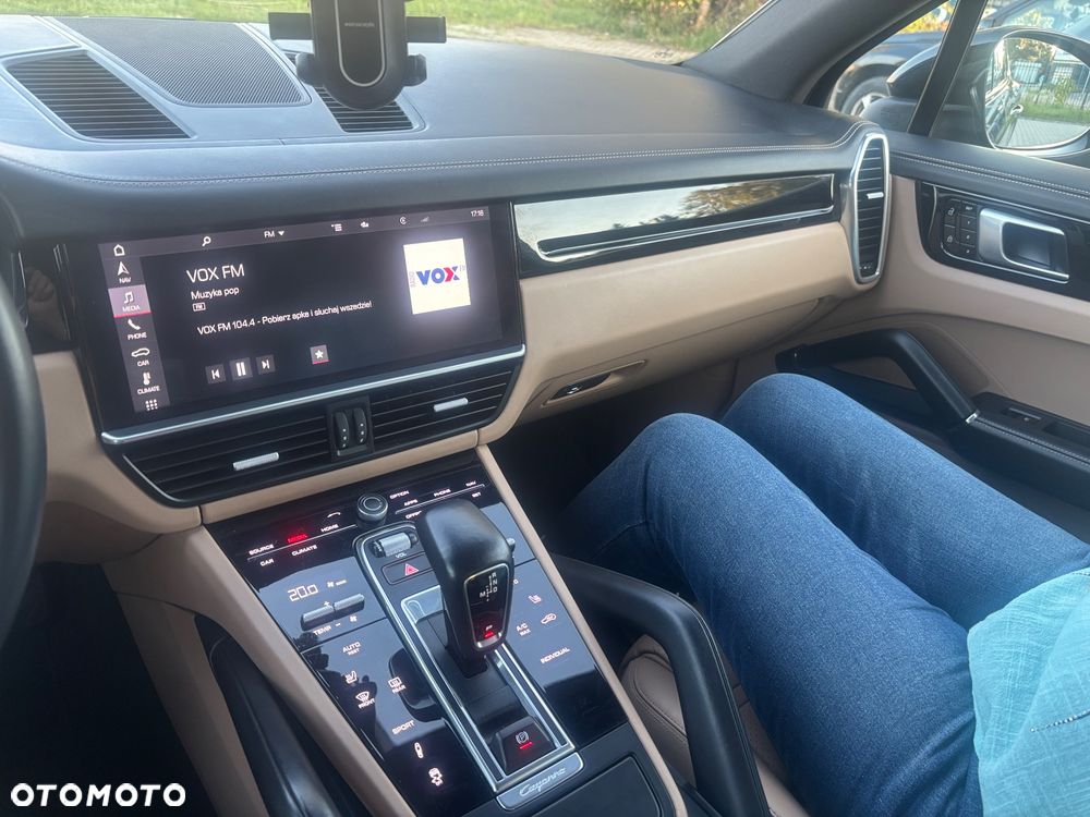Porsche Cayenne Standard - 12