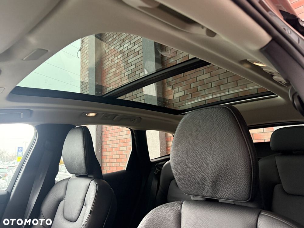 Volvo XC 60 B5 B AWD Plus Bright - 14