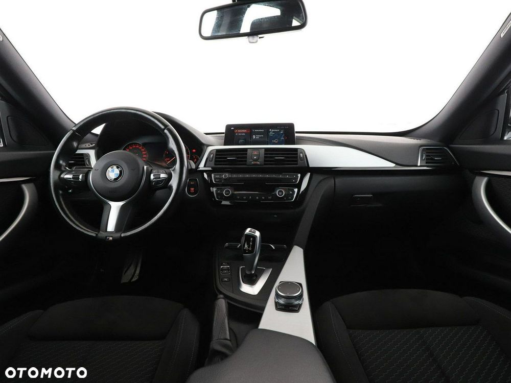 BMW Seria 3 320d xDrive M Sport - 16