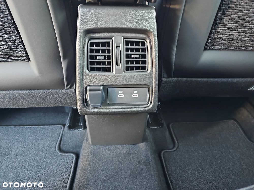 Renault Captur 1.0 TCe Techno - 24