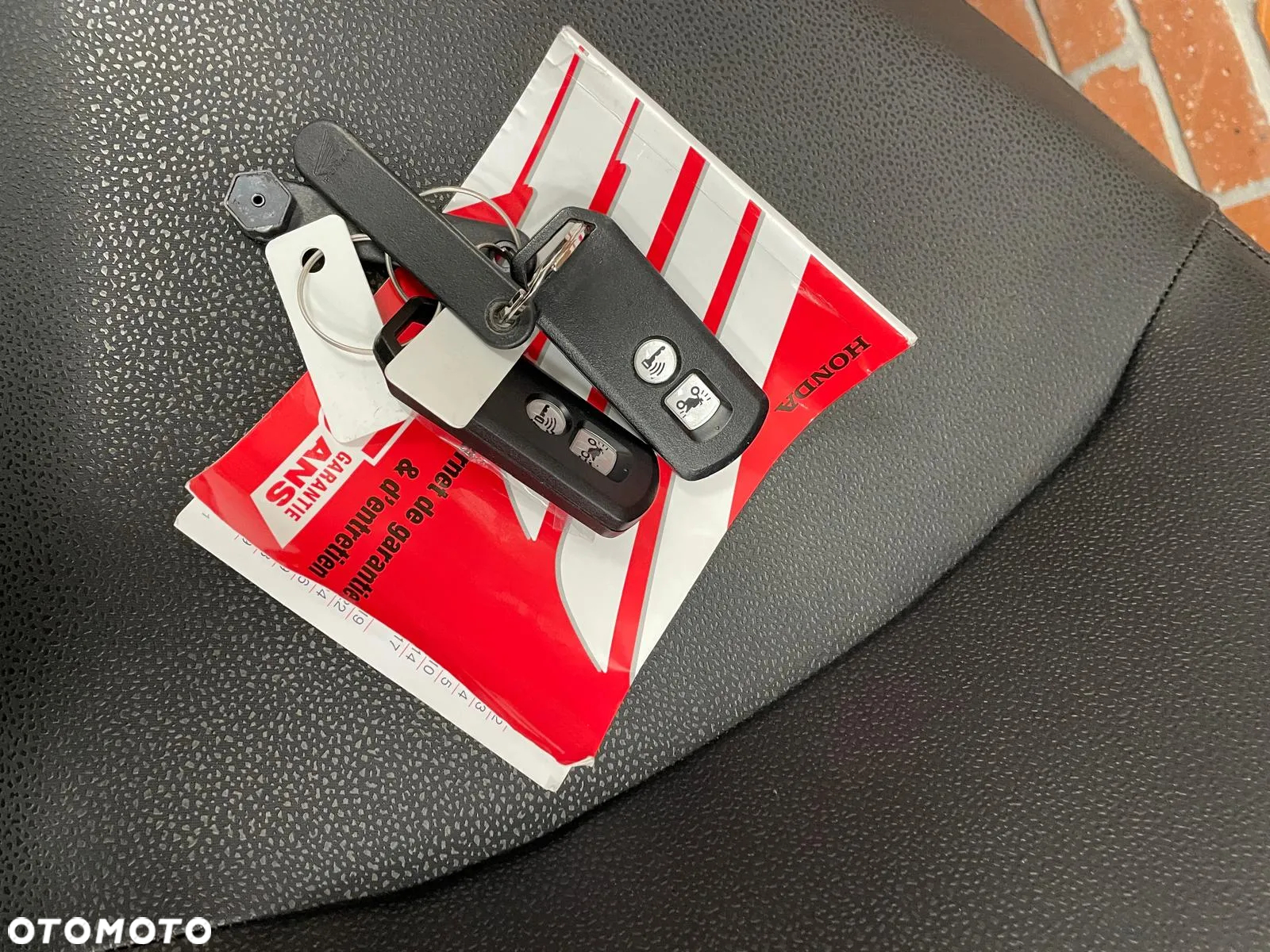 Honda NSS - 28