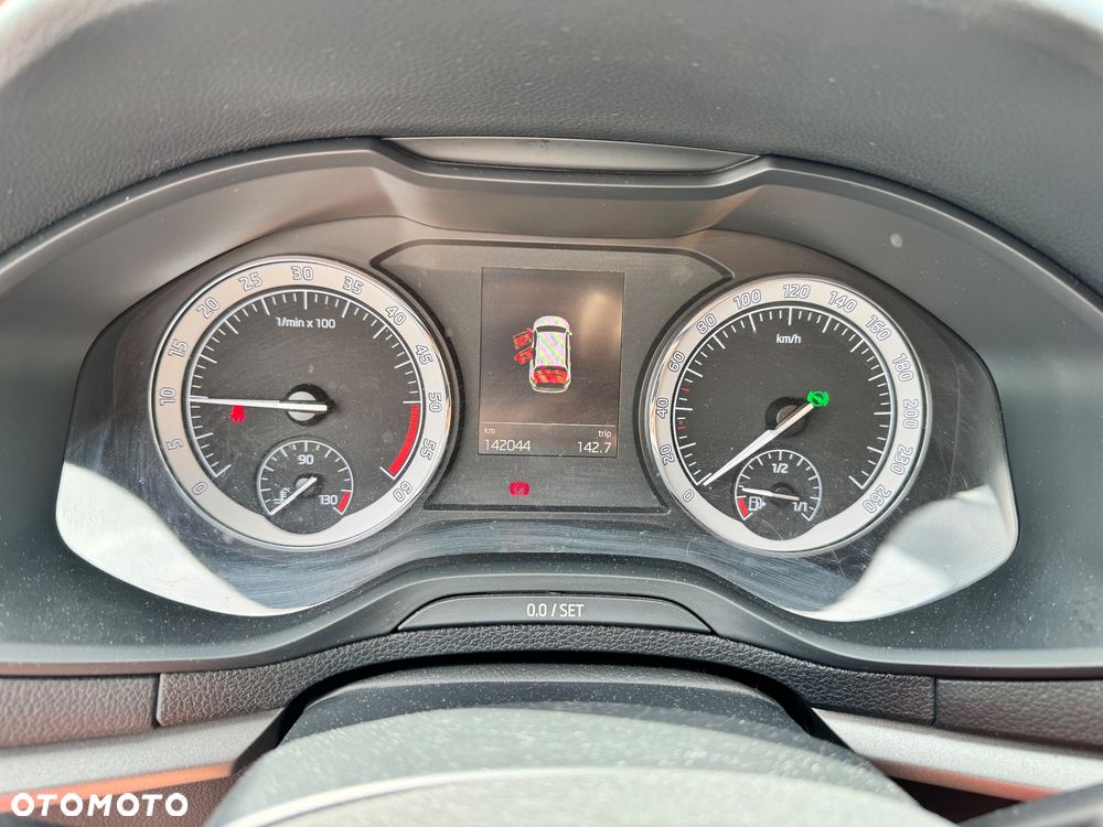 Skoda Karoq 2.0 TDI SCR 4x2 Ambition DSG - 9