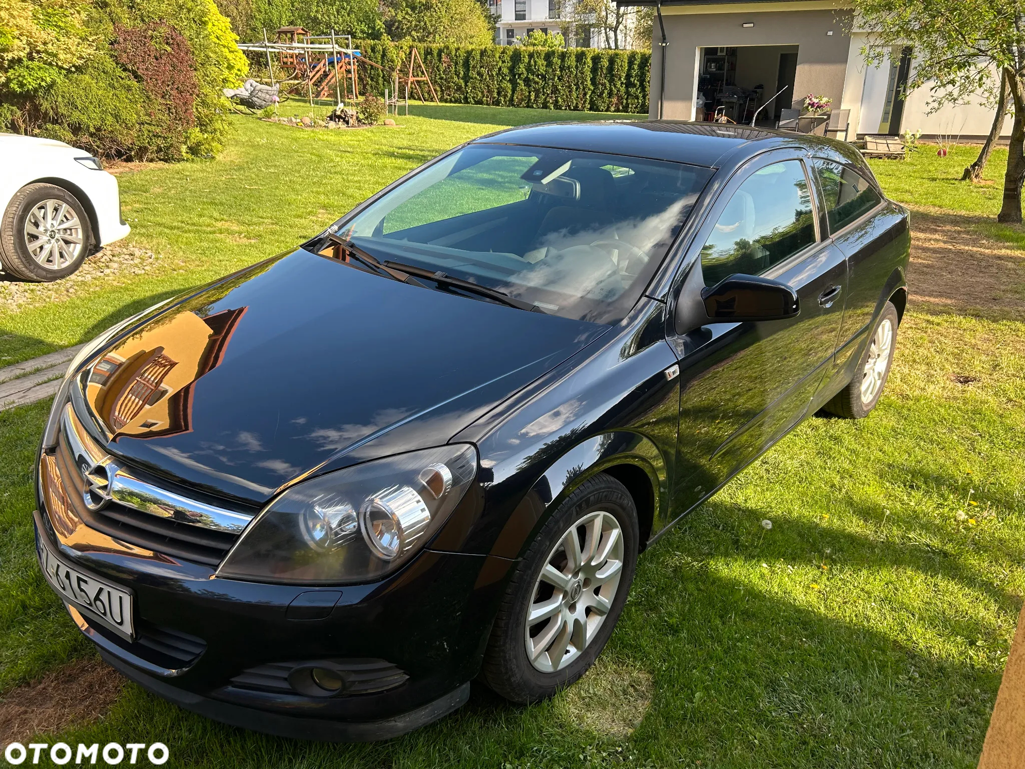 Opel Astra III GTC 1.6 Enjoy - 2
